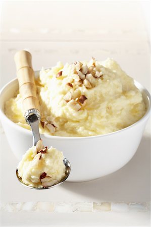 simsearch:825-05814729,k - Touquet Ratte mashed potatoes with crushed hazelnuts Stock Photo - Rights-Managed, Code: 825-06045757