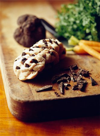 studded - Raw sweetbreads pricked with cloves Stock Photo - Rights-Managed, Code: 825-06045781