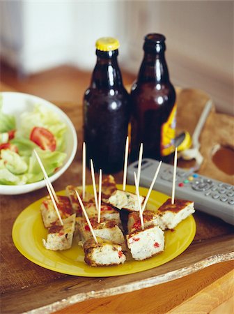 simsearch:825-05814213,k - Bouchées d'omelette tomate et morue Photographie de stock - Rights-Managed, Code: 825-06045903