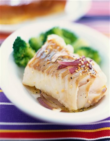 Steam-cooked cod with sesame seeds and red onion Stock Photo - Rights-Managed, Code: 825-06046337