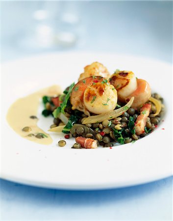 Scallops with lentils Stock Photo - Rights-Managed, Code: 825-06046462