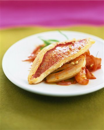 stewed fruit - Red mullet fillets with pan-fried fennel on stewed oranges Stock Photo - Rights-Managed, Code: 825-06046597