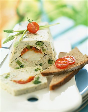 fish terrine - Monkfish and vegetable terrine Foto de stock - Con derechos protegidos, Código: 825-06046647