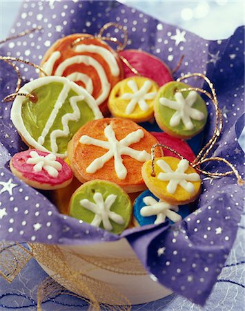 shortbread - Biscuits en forme de décoration de Noël Photographie de stock - Rights-Managed, Code: 825-06047138