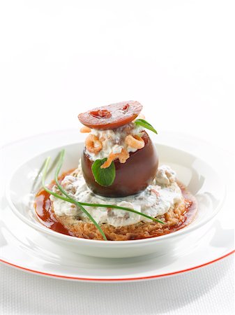 simsearch:825-05814817,k - Black tomato stuffed with shrimps and fromage frais Foto de stock - Direito Controlado, Número: 825-06047179