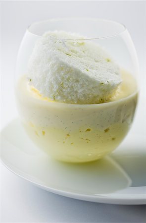 Lemon mousse,vanilla-flavored custard and coconut and lime palet shortbread biscuit Stock Photo - Rights-Managed, Code: 825-06047281