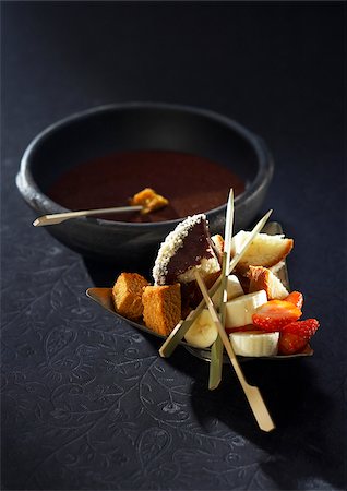 fondue (mets) - Fondue au chocolat Photographie de stock - Rights-Managed, Code: 825-06047480