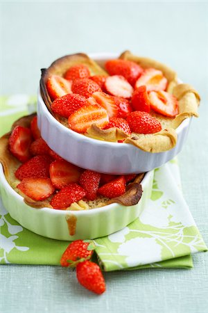 strawberry tartlet - Strawberry tartlets Stock Photo - Rights-Managed, Code: 825-06047504