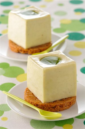 Apple mousse,cinnamon and pistachio dessert Stock Photo - Rights-Managed, Code: 825-06047588