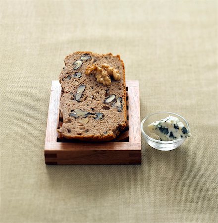 Roquefort and walnut bread Stock Photo - Rights-Managed, Code: 825-06047640