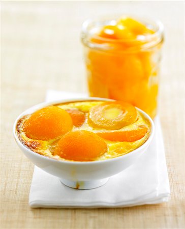 simsearch:825-03629022,k - Apricot dessert Stock Photo - Rights-Managed, Code: 825-06047655