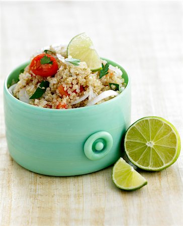 simsearch:652-03803176,k - Taboulé de quinoa Photographie de stock - Rights-Managed, Code: 825-06047670