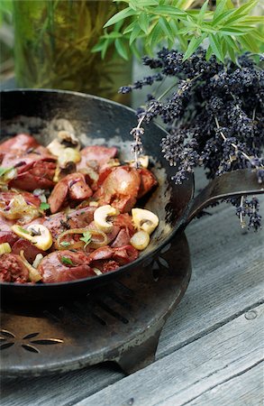 Fried chicken livers with lavander vineger Stock Photo - Rights-Managed, Code: 825-06047990