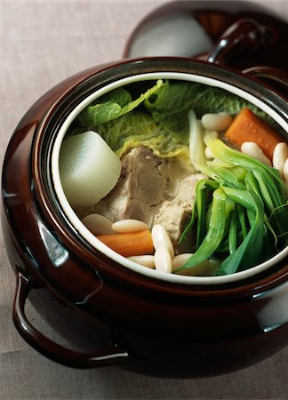 Pork hotpot with miso sauce Foto de stock - Con derechos protegidos, Código: 825-06048023