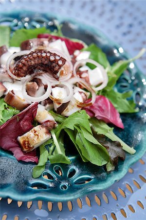 simsearch:825-06048129,k - Warm octopus and shallot salad Fotografie stock - Rights-Managed, Codice: 825-06048130