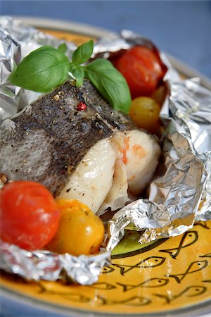 simsearch:825-06815505,k - Sea bass cooked in aluminium foil with fennel jam Stock Photo - Rights-Managed, Code: 825-06048144