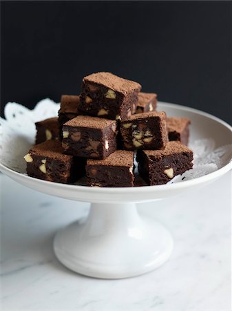 simsearch:825-05813041,k - Walnut brownies Stock Photo - Rights-Managed, Code: 825-06048642