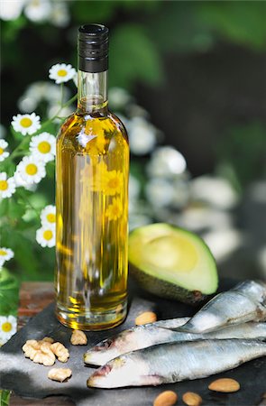 fett (fettreiche speisen) - Produkte mit Omega 3 und Omega-9-Vorteile Stockbilder - Lizenzpflichtiges, Bildnummer: 825-06048931