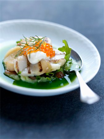 scallops - Green cabbage broth with scallops and salmon roe Stock Photo - Rights-Managed, Code: 825-06048981