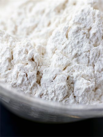 simsearch:825-05985057,k - Bowl of flour Stock Photo - Rights-Managed, Code: 825-06049018