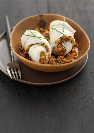 sole (meal) - Sole fillets with chanterelles and parsley Stock Photo - Rights-Managed, Code: 825-06049204