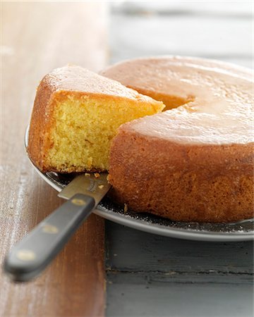 simsearch:652-07655418,k - Orange sponge cake Stock Photo - Rights-Managed, Code: 825-06049254