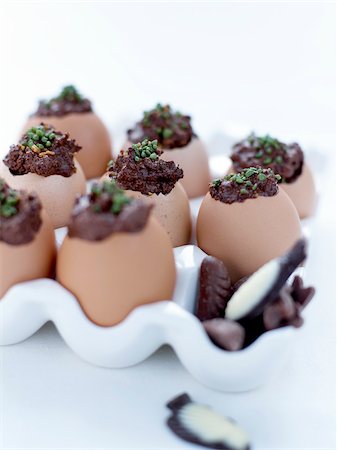 Chocolate eggs in real egg shells Stock Photo - Rights-Managed, Code: 825-06315202