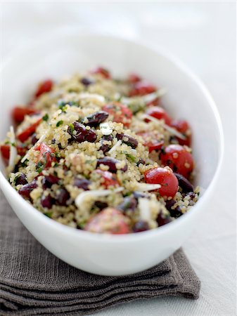 simsearch:825-05815842,k - Quinoa tabbouleh with red kidney beans Fotografie stock - Rights-Managed, Codice: 825-06315226