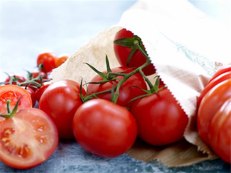 Tomatoes in a paper bag Stock Photo - Rights-Managed, Code: 825-06315255