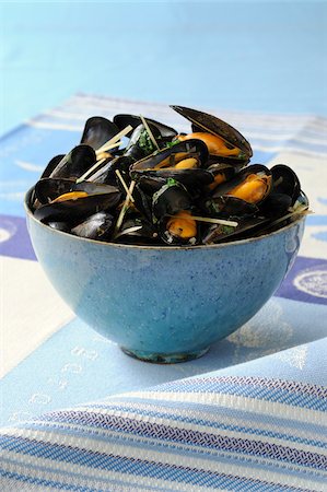 simsearch:825-03629500,k - Mussels cooked with citronella Stock Photo - Rights-Managed, Code: 825-06315274