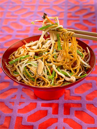 Sauteed noodles with vegetables Stock Photo - Rights-Managed, Code: 825-06315375