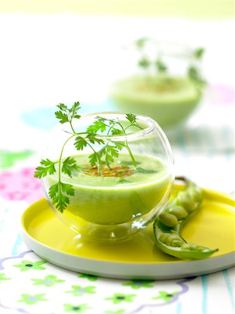 simsearch:652-05808426,k - Broad bean and turmeric soup Stock Photo - Rights-Managed, Code: 825-06315568