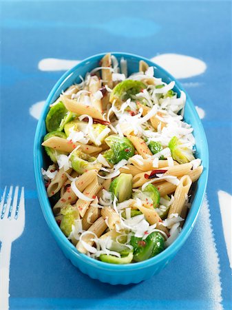 simsearch:825-05814729,k - Pennes with brussels sprouts,broccolis and grated cheese Stock Photo - Rights-Managed, Code: 825-06315727