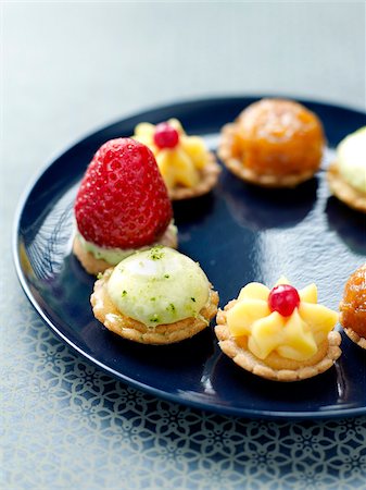 event miniature photography - Assorted mini tartlets Stock Photo - Rights-Managed, Code: 825-06315970