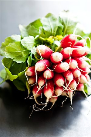 pink radish - Bunch of radishes Foto de stock - Con derechos protegidos, Código: 825-06316103