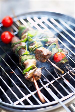 Lamb and sage brochettes Foto de stock - Con derechos protegidos, Código: 825-06316183