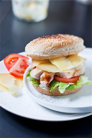 emmental - Chicken and cheese burger Fotografie stock - Rights-Managed, Codice: 825-06316222