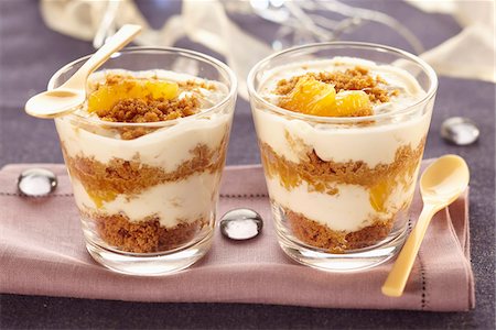 Orange and gingerbread trifle Stock Photo - Rights-Managed, Code: 825-06316402