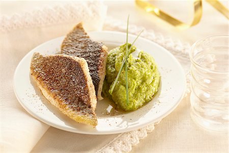 simsearch:825-06817528,k - Crisp fried bass fillets with nutmeg,zucchini puree Stock Photo - Rights-Managed, Code: 825-06316413