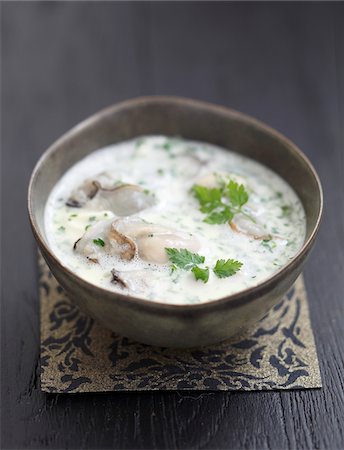 expensive cream - Cream of chervil soup with oysters Stock Photo - Rights-Managed, Code: 825-06316493