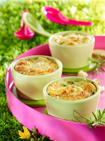 simsearch:652-05808758,k - Individual broccoli and cauliflower cheese-topped dishes Stock Photo - Rights-Managed, Code: 825-06316725