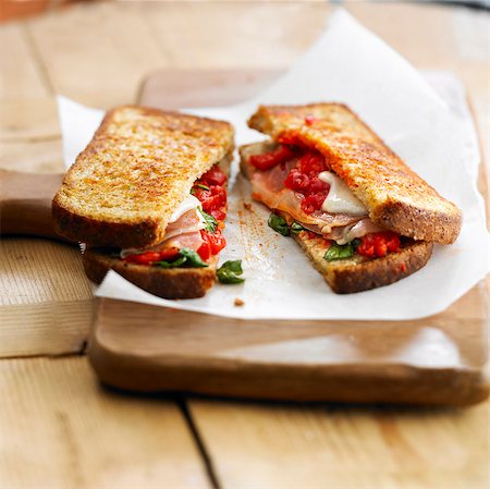 Serrano ham and ewe's cheese toasted sandwich Stock Photo - Rights-Managed, Code: 825-06316837