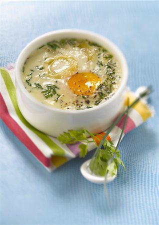 ramekin - Coodled egg with goat's cheese and herbs Stock Photo - Rights-Managed, Code: 825-06316968