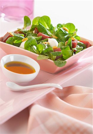 simsearch:825-07076899,k - Corn salad,beetroot and goat's cheese salad Stock Photo - Rights-Managed, Code: 825-06815111