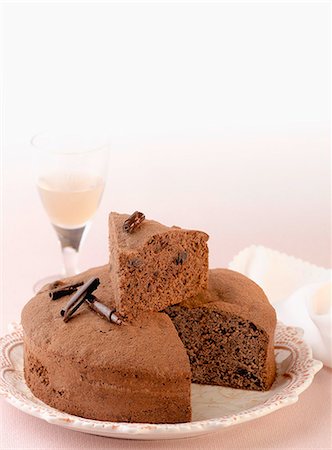 simsearch:825-06817885,k - Chocolate cake Foto de stock - Direito Controlado, Número: 825-06815191