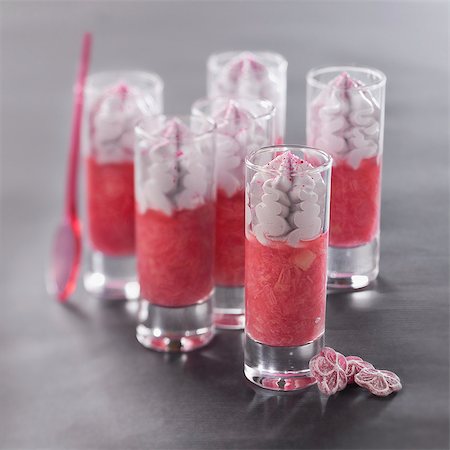 Rhubarb puree with violet-flavored whipped cream Stockbilder - Lizenzpflichtiges, Bildnummer: 825-06815344
