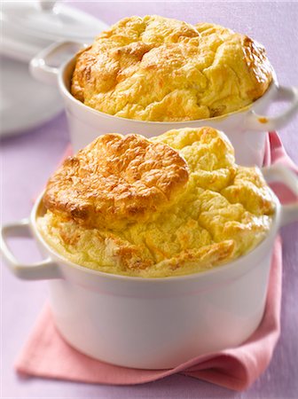 simsearch:825-03628285,k - Three cheese soufflé Photographie de stock - Rights-Managed, Code: 825-06815379