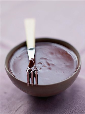 simsearch:825-03628058,k - Melted chocolate with butter Stockbilder - Lizenzpflichtiges, Bildnummer: 825-06815494