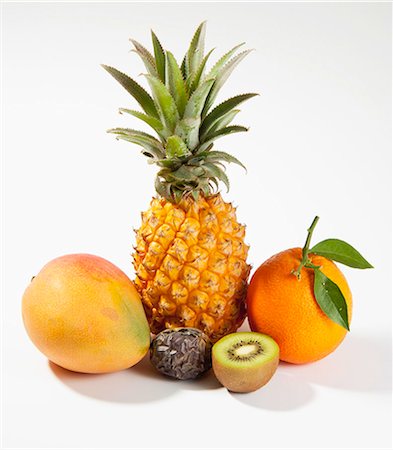 simsearch:825-07078163,k - Selection of fruit Foto de stock - Con derechos protegidos, Código: 825-06815632