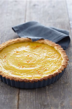 simsearch:652-07655526,k - Orange tart Photographie de stock - Rights-Managed, Code: 825-06815648